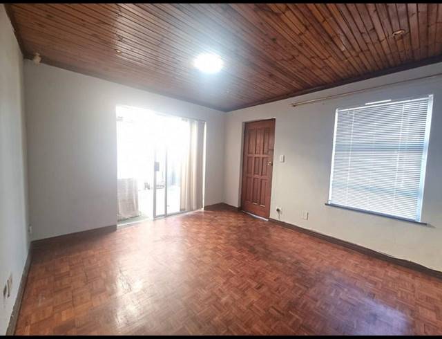 3 BEDROOM PROPERTY TO RENT IN MALIBU VILLAGE